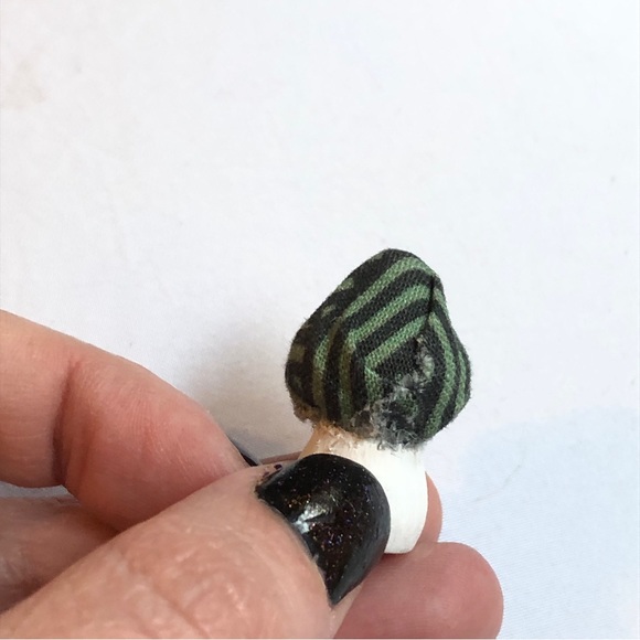 5 Extra-Small Christmas Mushrooms - Christmas Decor - Woodland Christmas - Picture 14 of 14